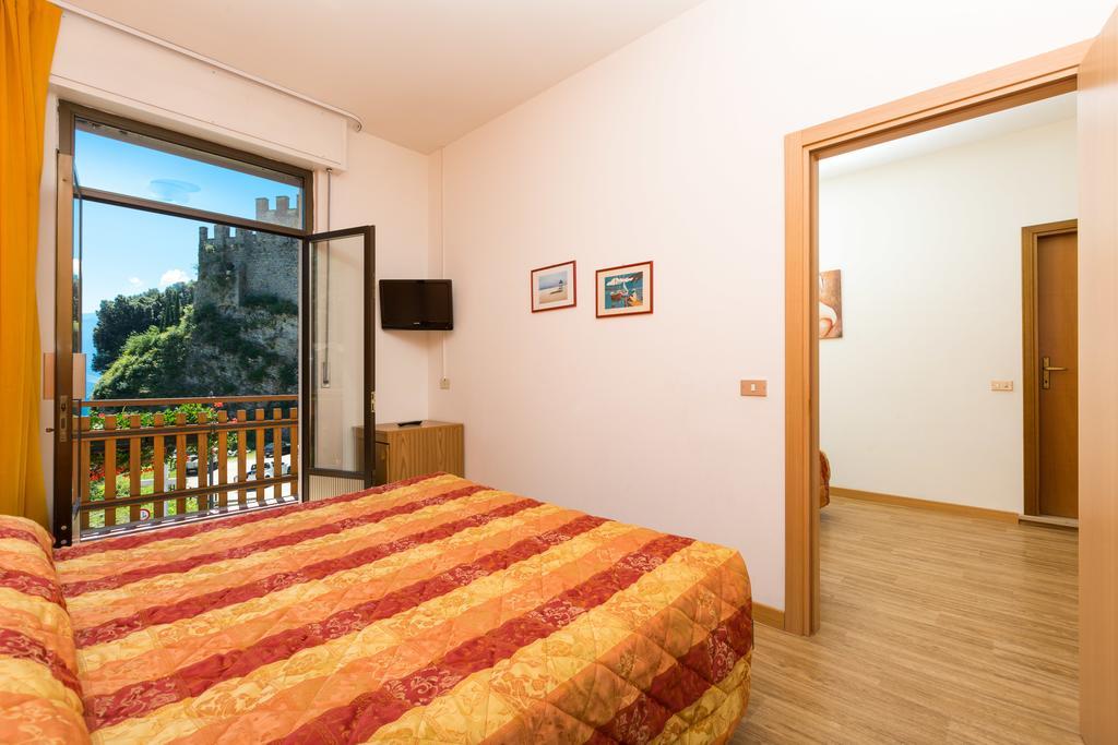 Hotel Antica Croce - Gardaslowemotion Tenno Εξωτερικό φωτογραφία