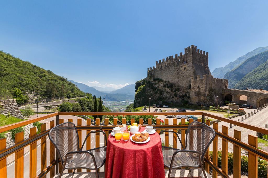Hotel Antica Croce - Gardaslowemotion Tenno Εξωτερικό φωτογραφία