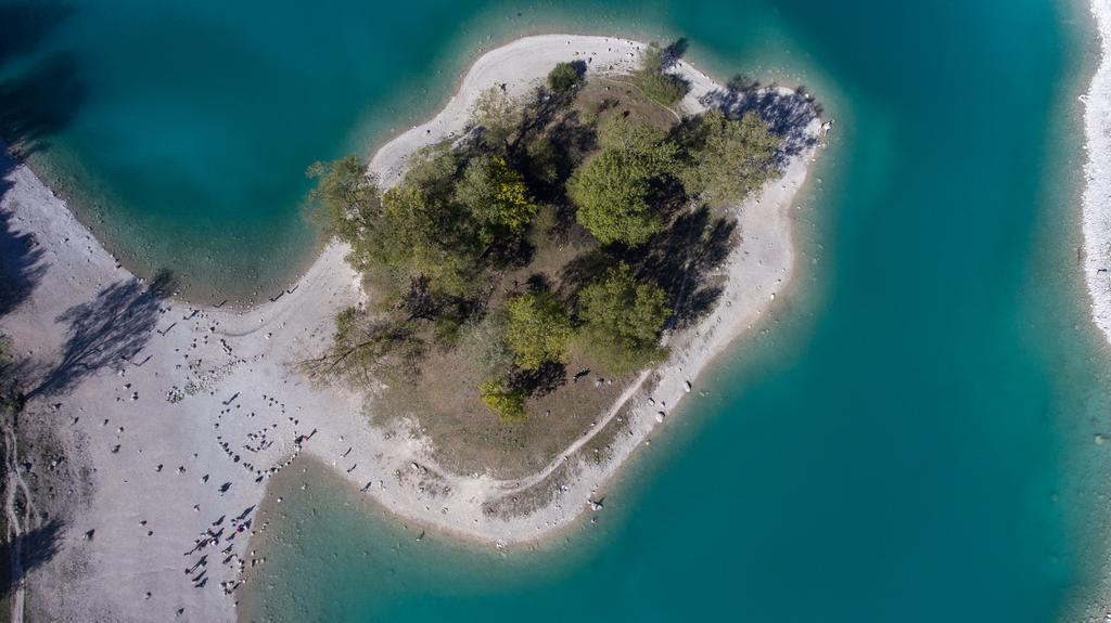 Hotel Antica Croce - Gardaslowemotion Tenno Εξωτερικό φωτογραφία