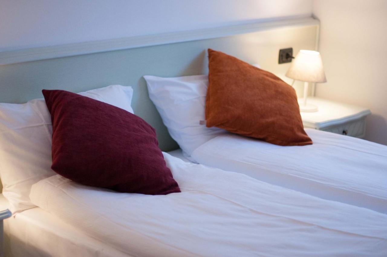 Hotel Antica Croce - Gardaslowemotion Tenno Εξωτερικό φωτογραφία